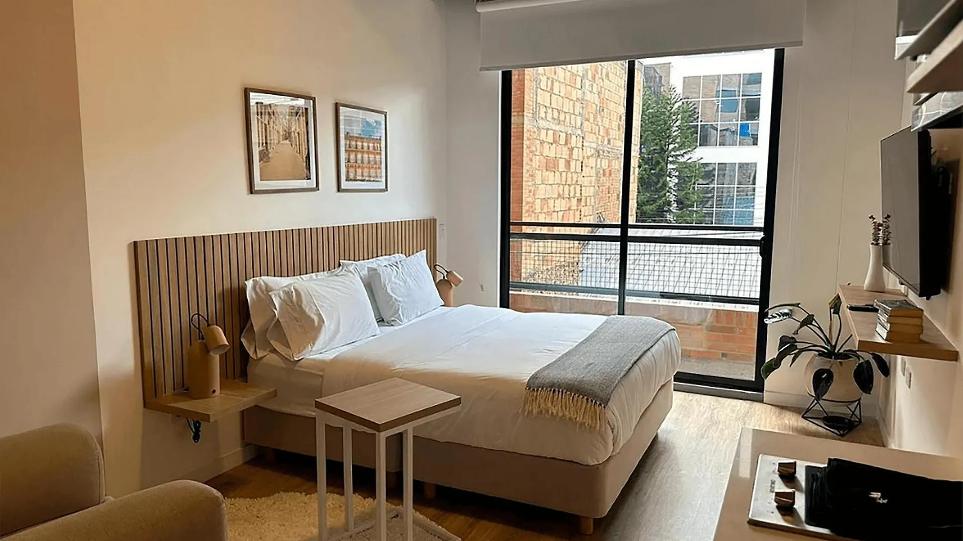 U-Go Next Living Chapinero - Terraza & Co-Working Apartment Bogota 0*,