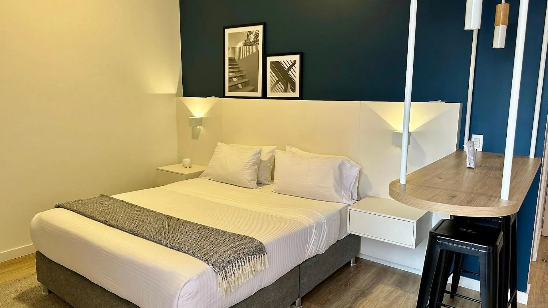U-Go Next Living Chapinero - Terraza & Co-Working Apartment Bogota 0*,  Colombia